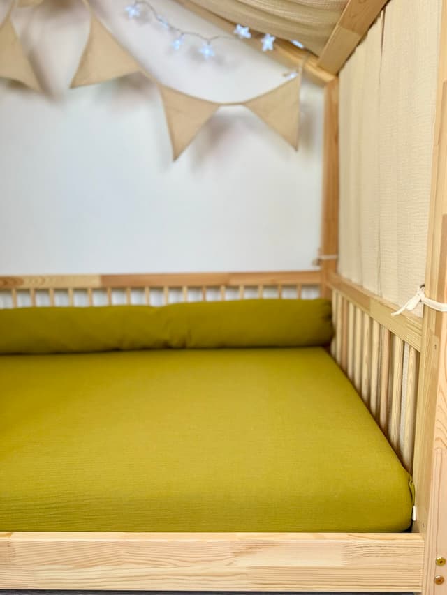 Muslin Fitted Sheet for a Cot