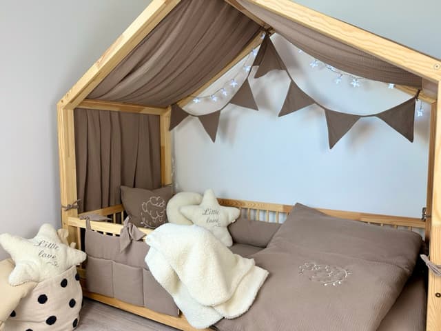 Children's Muslin Bedding Set with Lamb Embroidery
